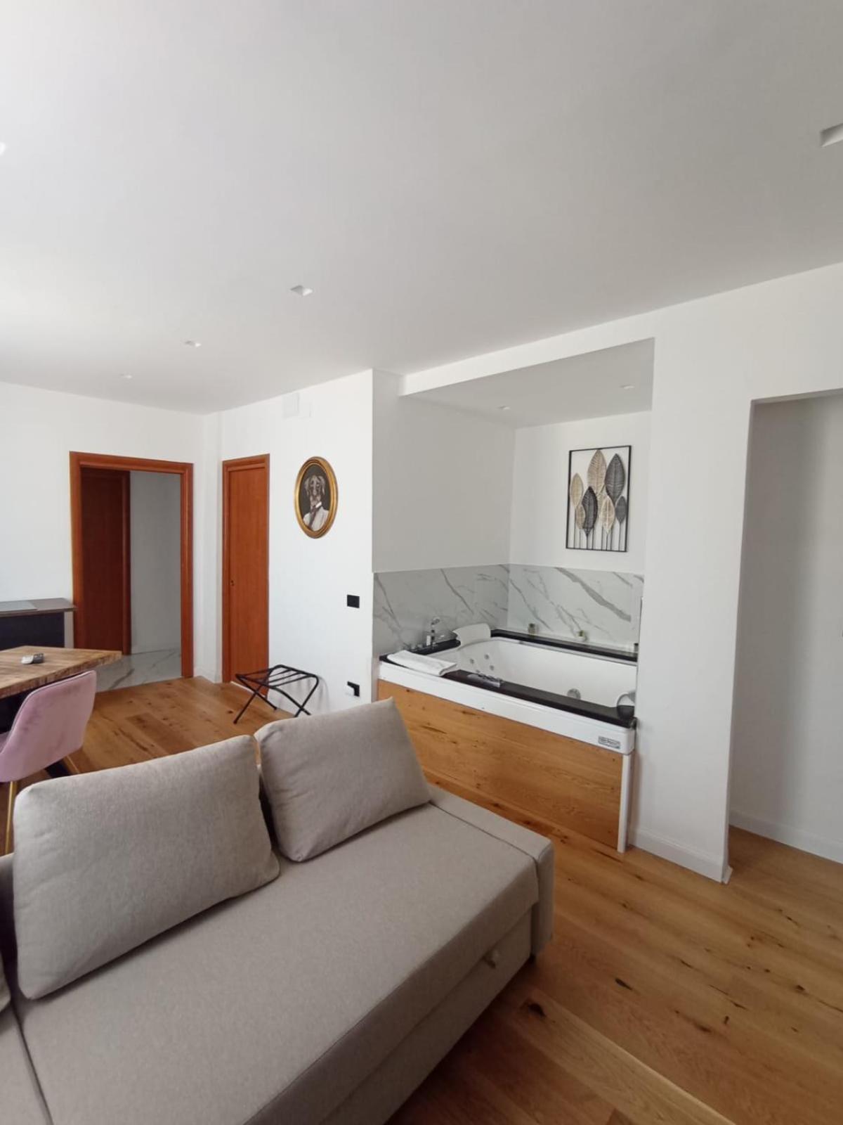 President Plaza Vip Suite Spa By Babylon Stay Neapol Exteriér fotografie
